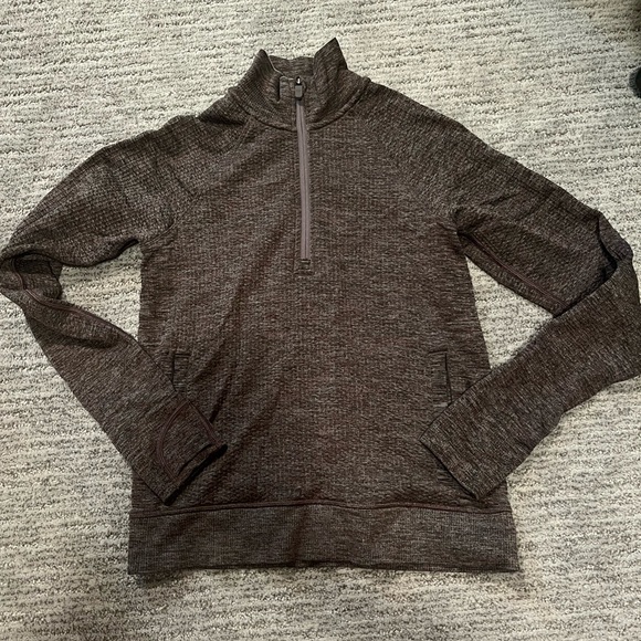 Lululemon Engineered warmth 1/2 zip chrome/lunar rock - Picture 4 of 6